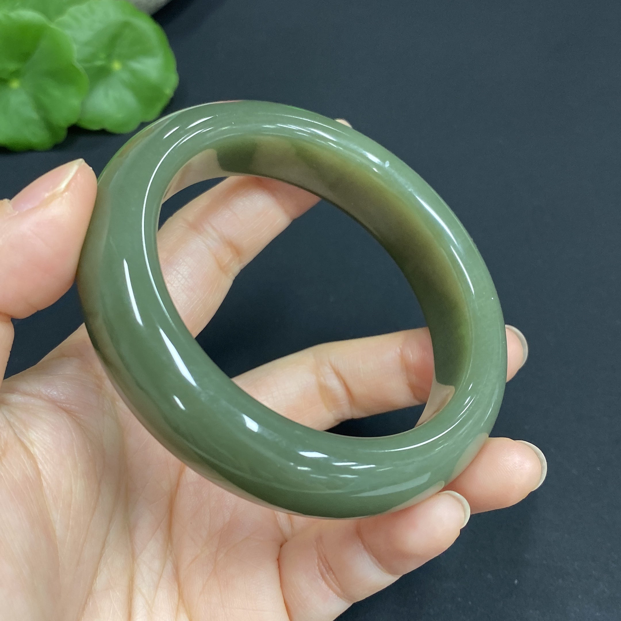 Hetian Jade Round Bracelet Size 57.2 Total Weight Approx. 84.1g
