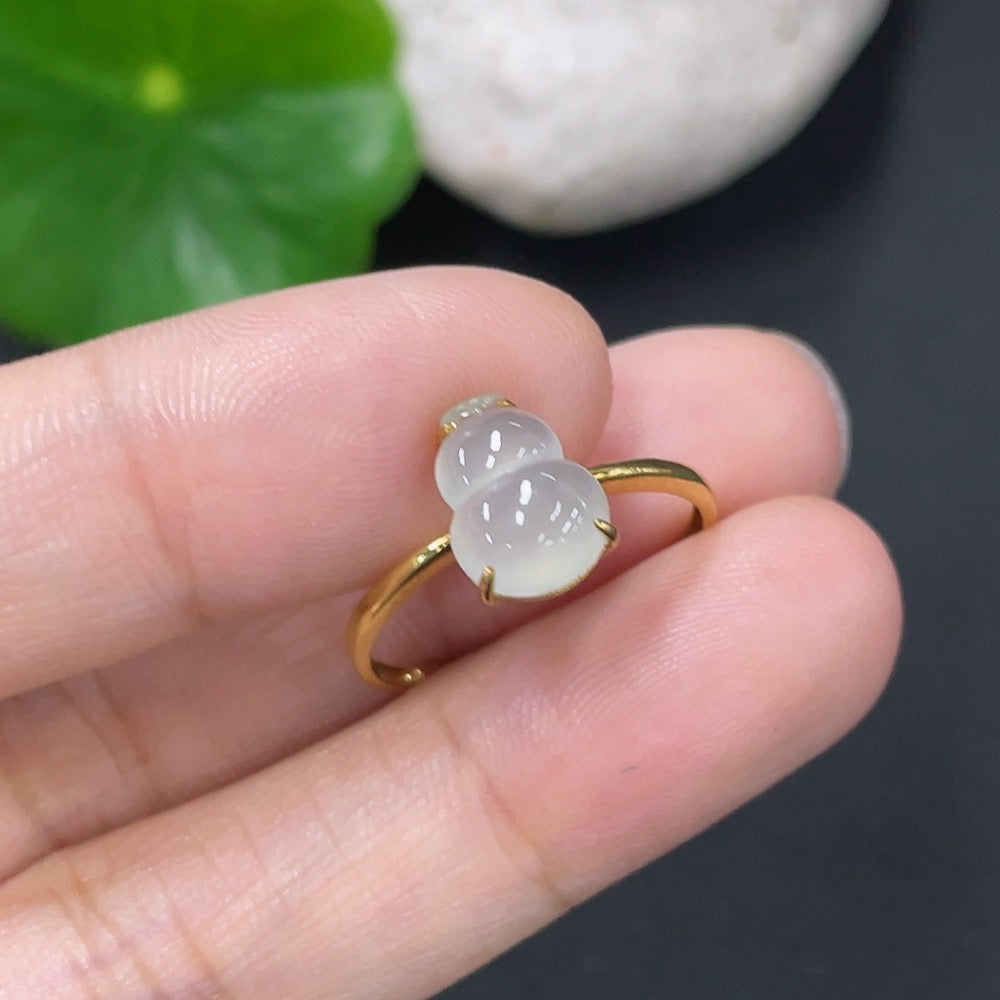 Jadeite inlaid ring 18k size 12 total weight approx. 1.25g