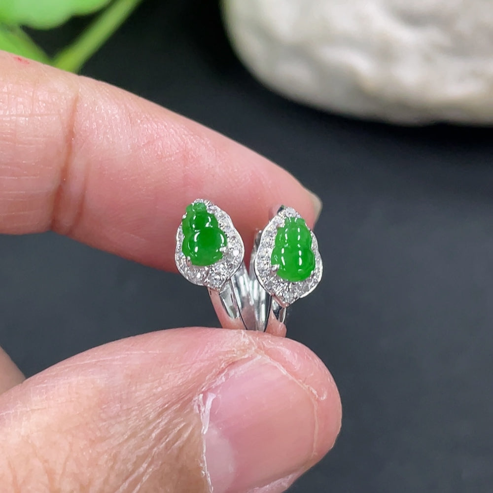 HKHQ jadeite gourd inlaid diamond 18k gold earrings, pair with delicate design, total weight around 1.24g, showcasing fine craftsmanship.