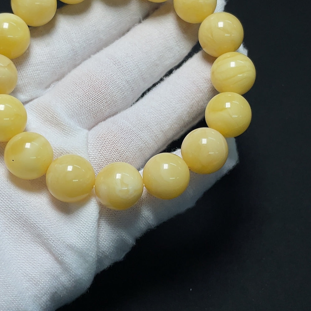 Amber Beeswax Bracelet, Total Weight Approx. 22.8g, Size About 13.1-13.8mm
