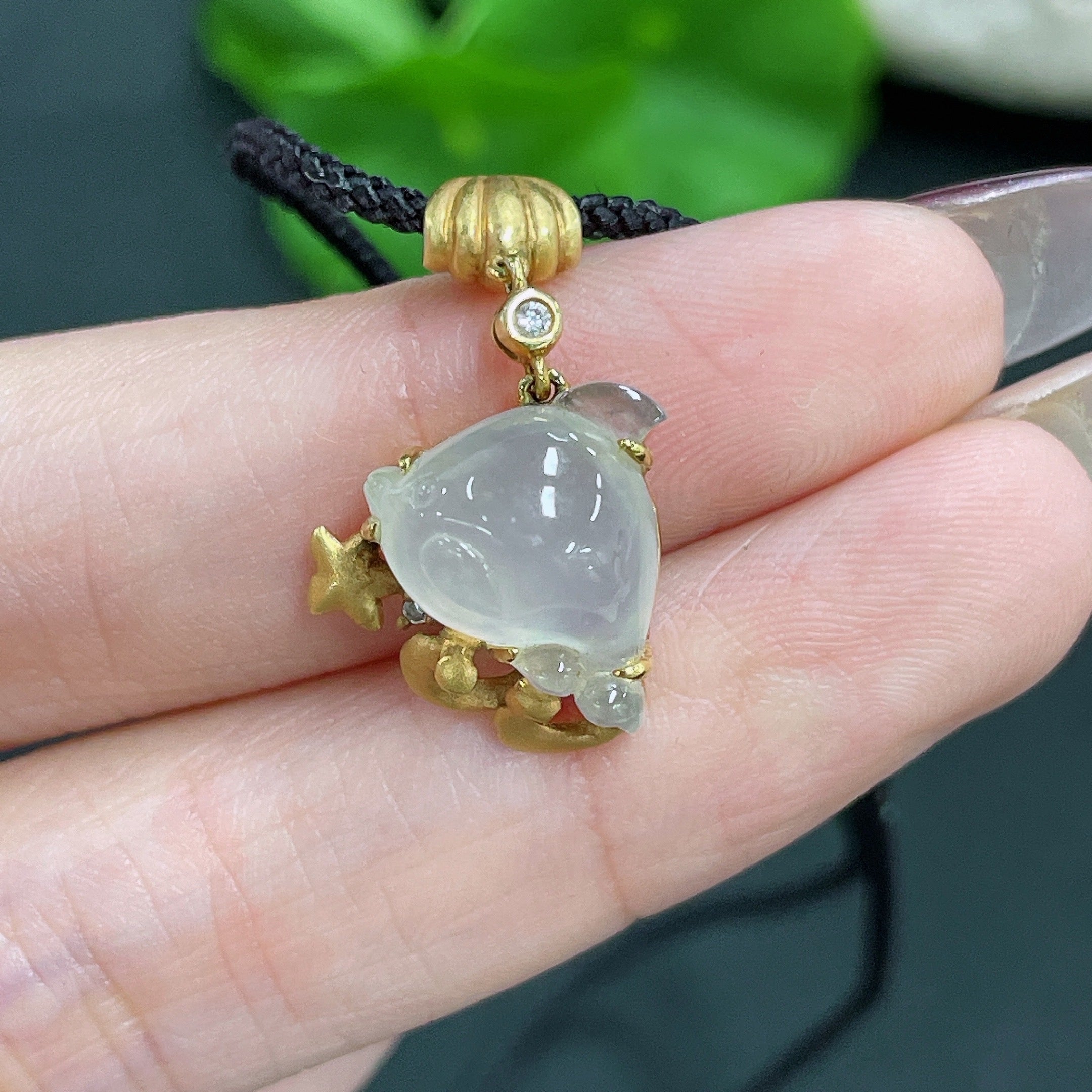 Jadeite Inlaid Pendant No Hallmark 18K Gold Content Diamond Accent Total Weight Approx. 5.28g (Including Cord)