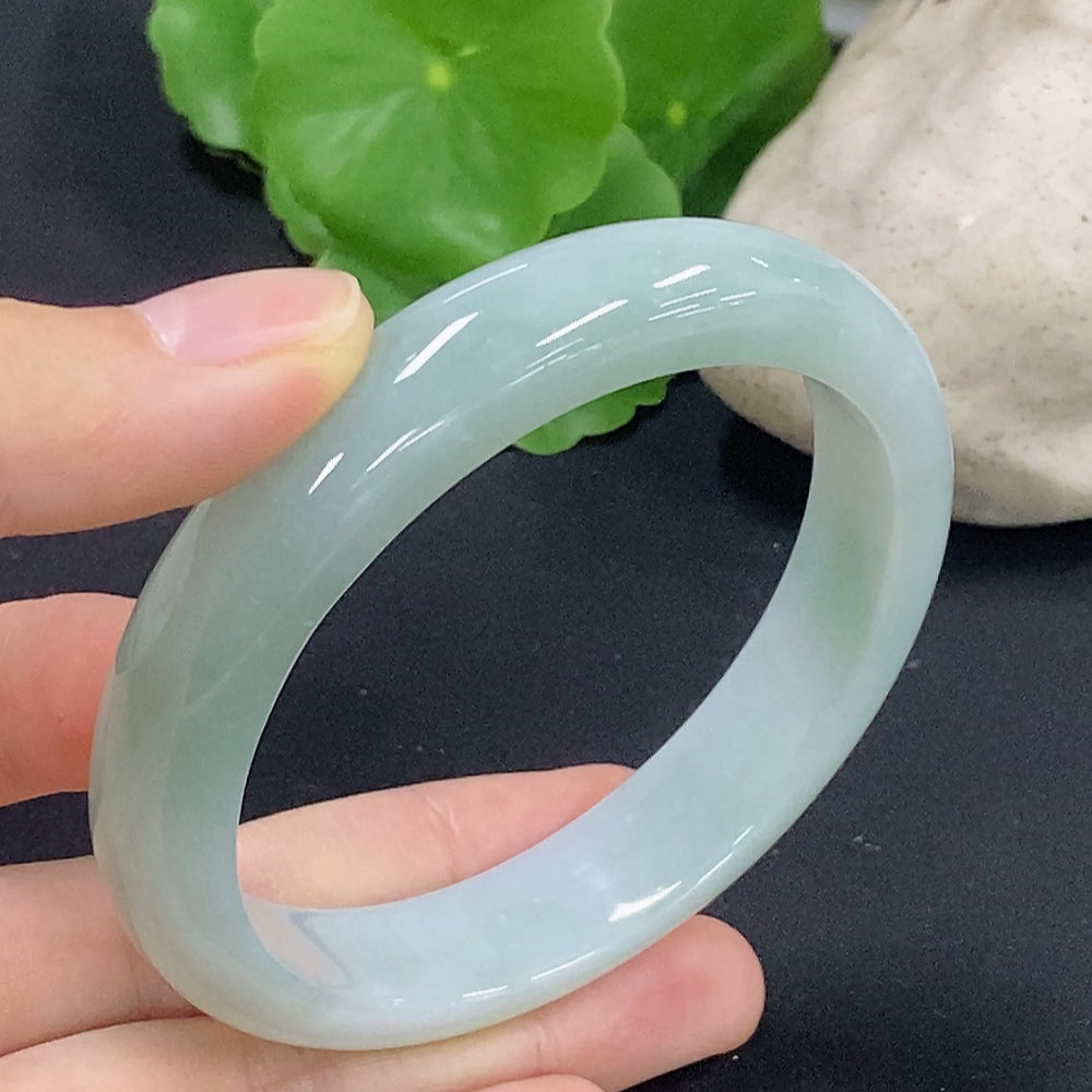 HKHQ jadeite round bangle, size 58.9, with a total weight of 56.8g, showcasing smooth, polished jadeite craftsmanship.