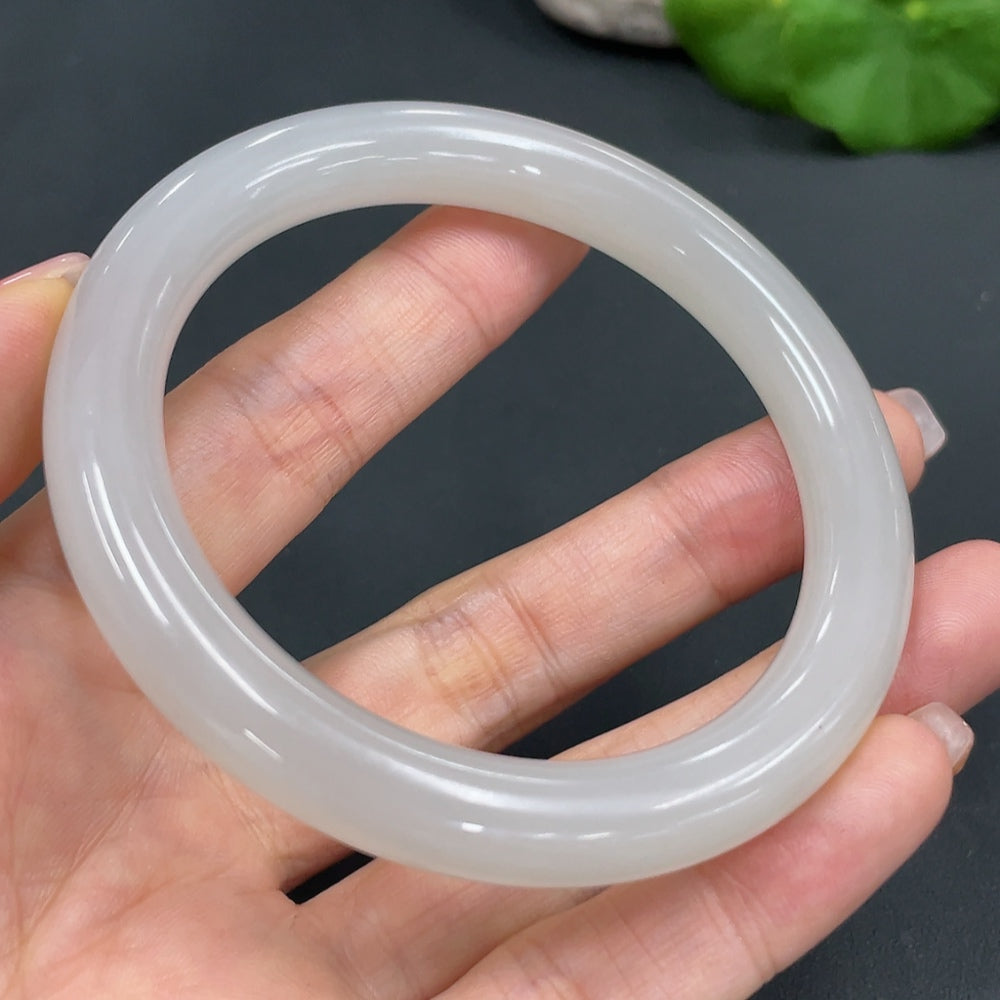 Hetian Jade Round Bangle Size 58.2 Total Weight Approx. 44.9g