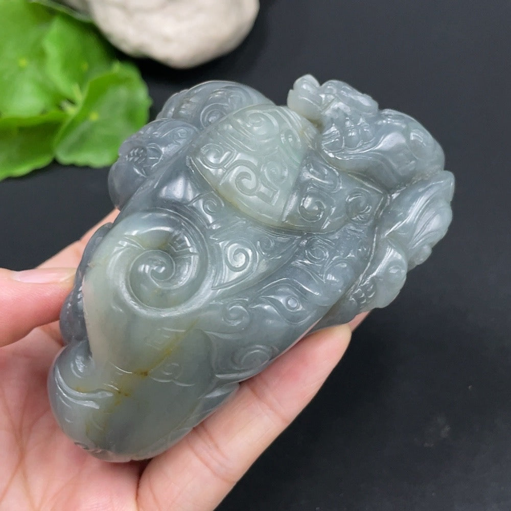 Hetian Jade Ornament Auspicious Beast Total Weight: Approx. 384.7g