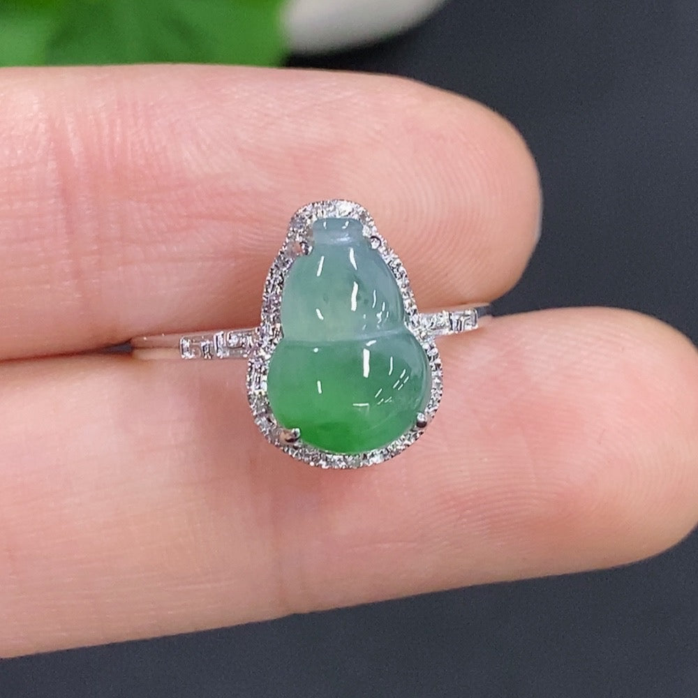 Jadeite gourd inlaid ring by HUILIU HQ featuring 18k gold, diamond accents, size 13, and total weight of 2.09g.