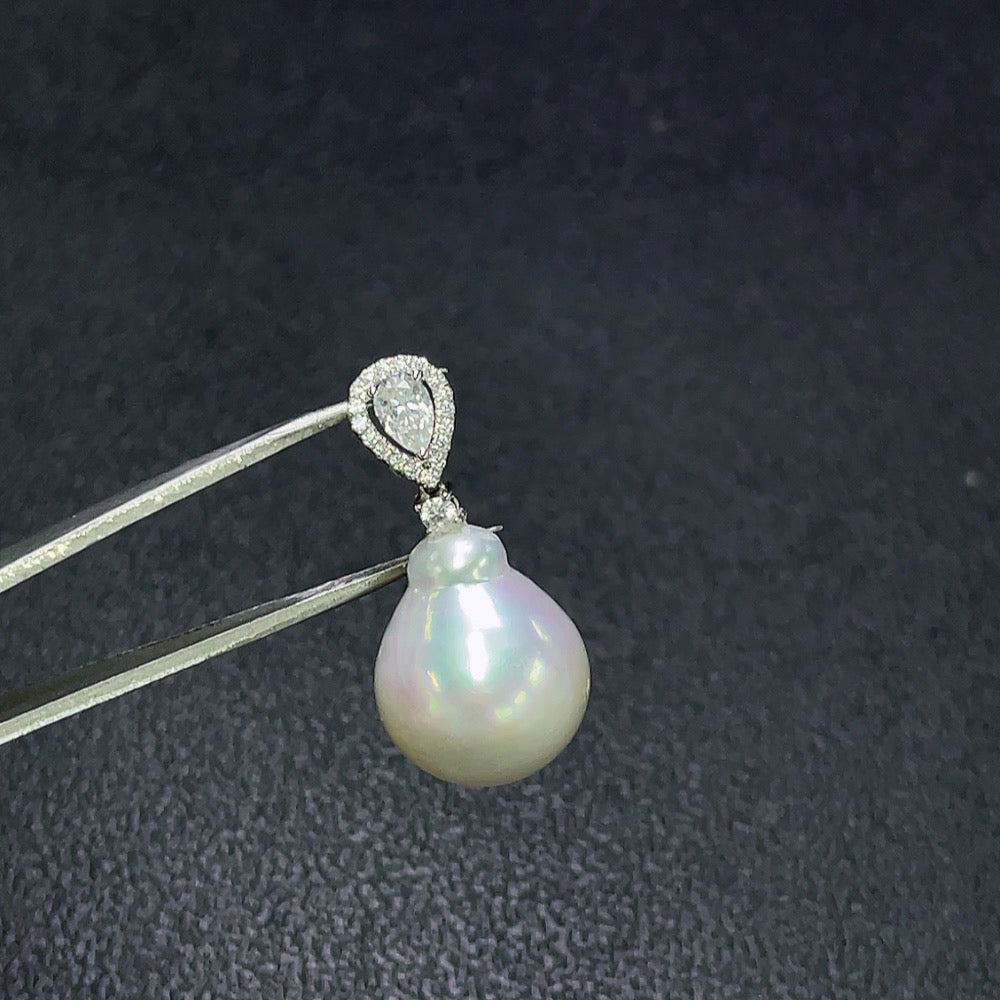 Seawater Pearl Non-Diamond 18K Gold Total Weight Approx. 6.84g