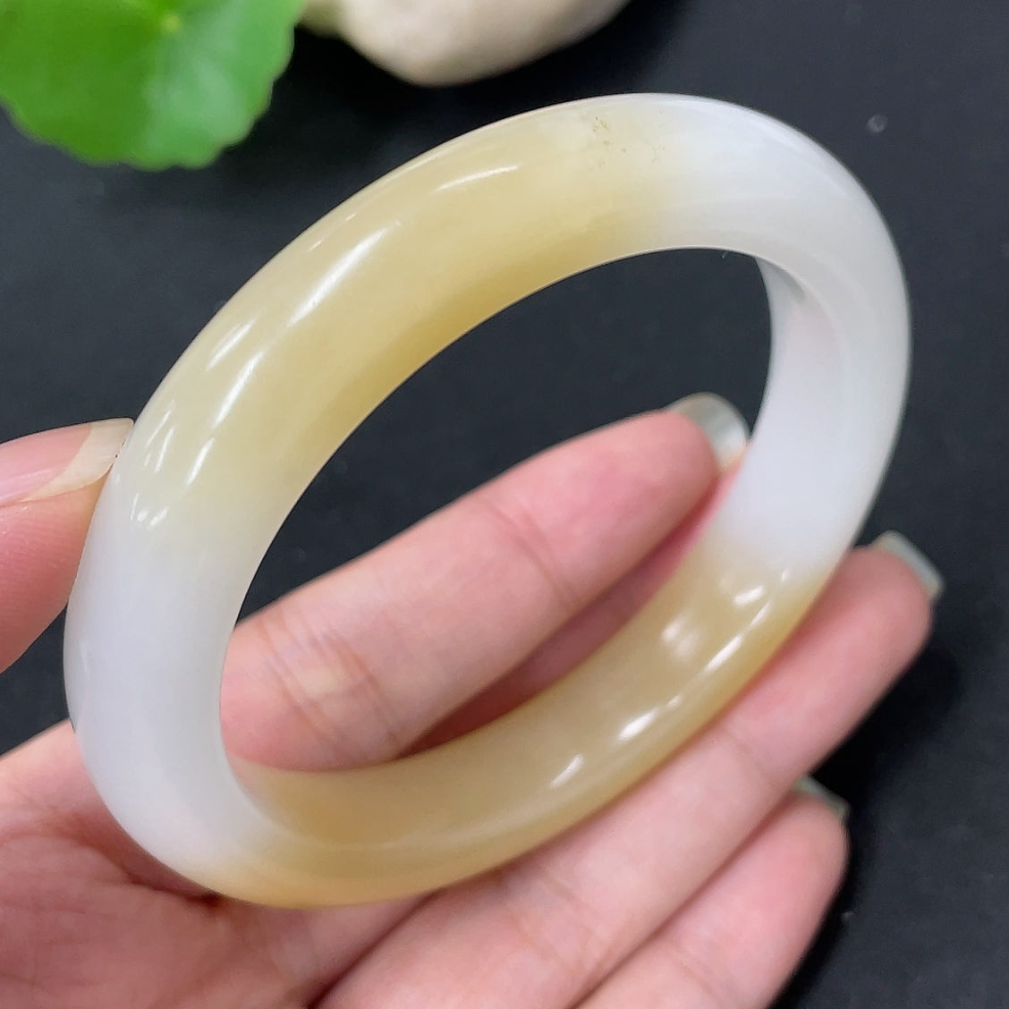HKHQ Hetian Jade round bracelet, size 57.3, weighing approx. 52.5g, featuring smooth, polished jade beads.
