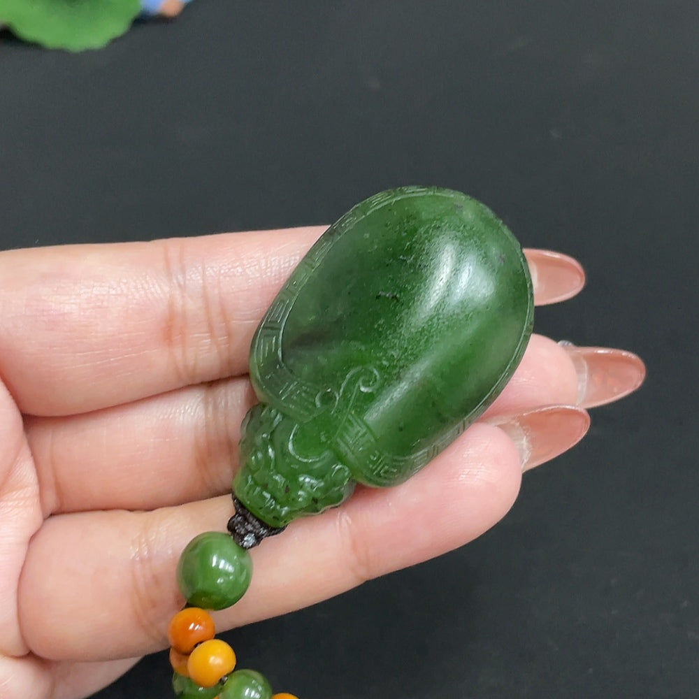 Hetian jade jasper pendant featuring a dragon turtle design, weighs approximately 39.5g including the chain, crafted by HUILIU HQ.