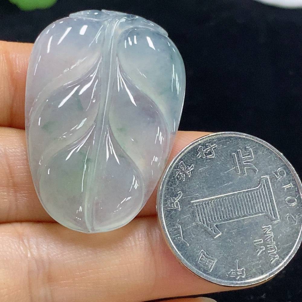 Jadeite leaf pendant by HUILIU HQ featuring a detailed jade leaf design, weight approximately 9.95g.