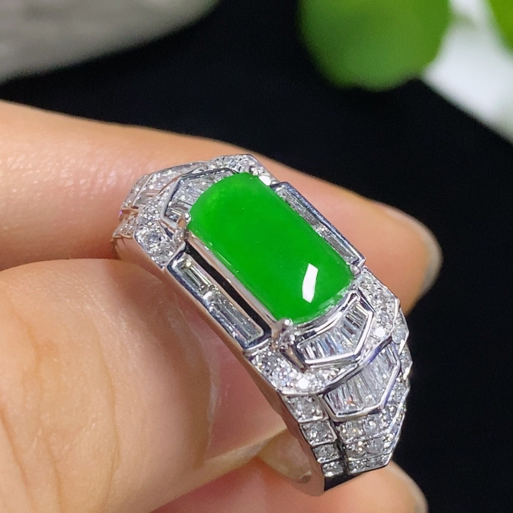 Jadeite Plain Pendant Ring 18k with Diamond Side Stones