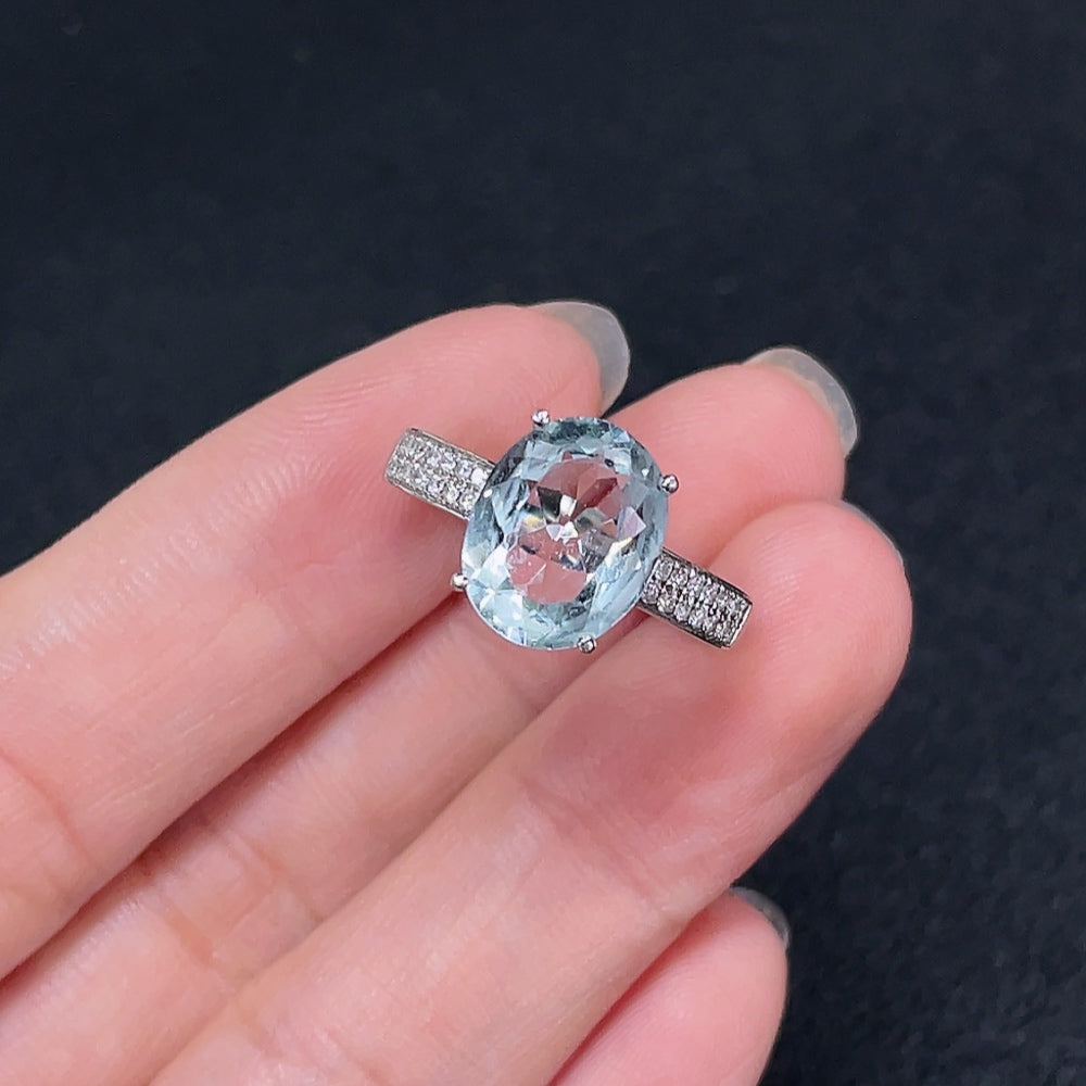 Aquamarine Ring, 18K Gold, With Diamond Accents