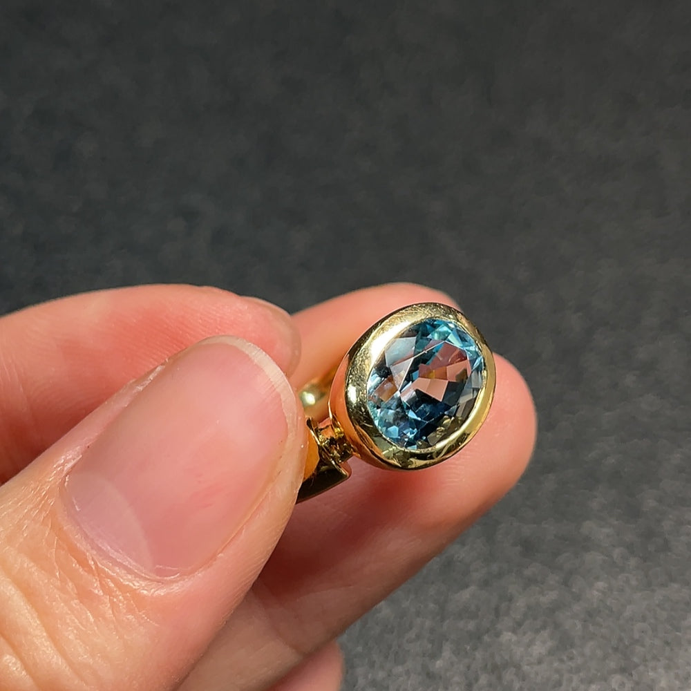 Gold Topaz ring featuring gemstones, size 9, 74% gold content, weight 6.21g, with a natural color origin, by HUILIU HQ.