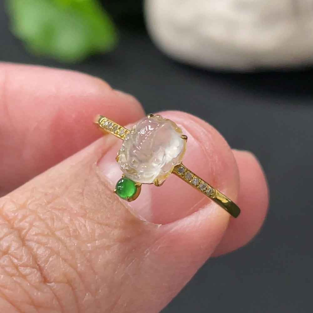 Jadeite Cabochon Solitaire Ring with 18K Gold Setting, Size 13, Total Weight Approx. 1.08g, Accented with Diamonds