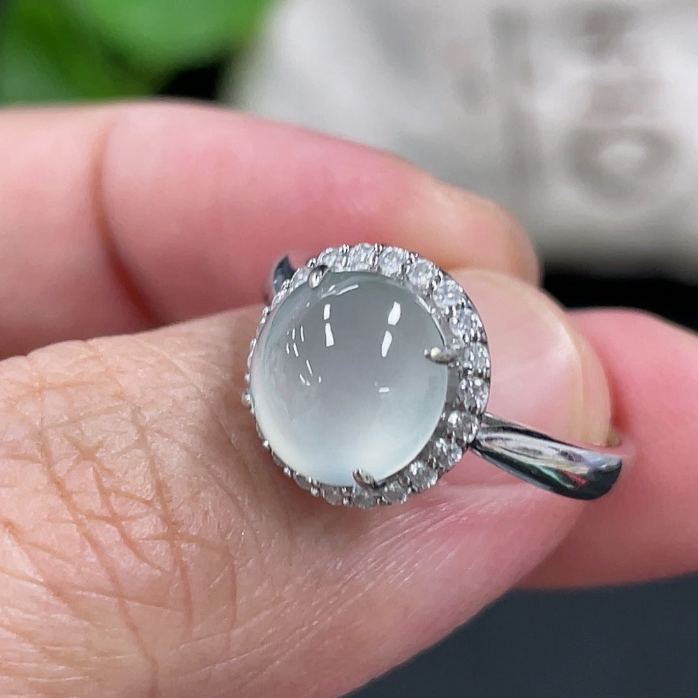 Jadeite Cabochon Inlaid Ring 18k Gold Setting Size 14.5 Total Weight Approx. 3.05g with Diamond Accents