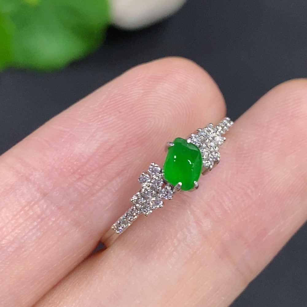 Jadeite Freeform Inlaid Ring 18k Gold Total Weight Approx. 1.7g Size 15 with Diamond Accents