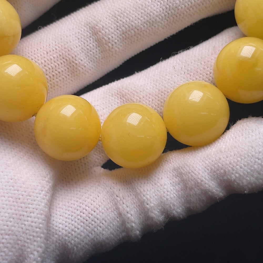 Amber Beeswax Bead Bracelet, Total Weight Approx. 31.2g, Size About 16.1mm