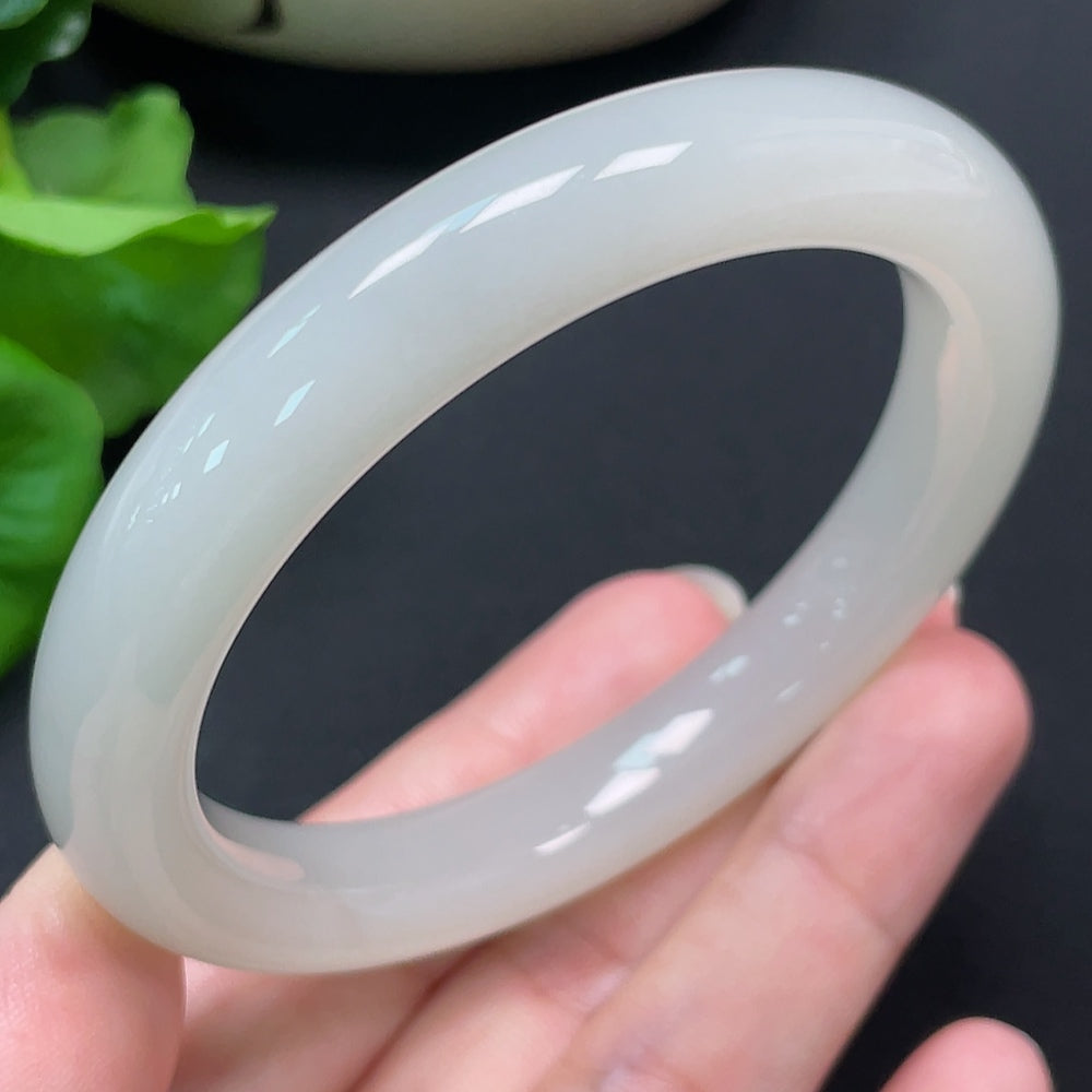 Hetian jade round bracelet with 59.2mm diameter, weighing 54g, featuring smooth polished jade beads, crafted by HKHQ.