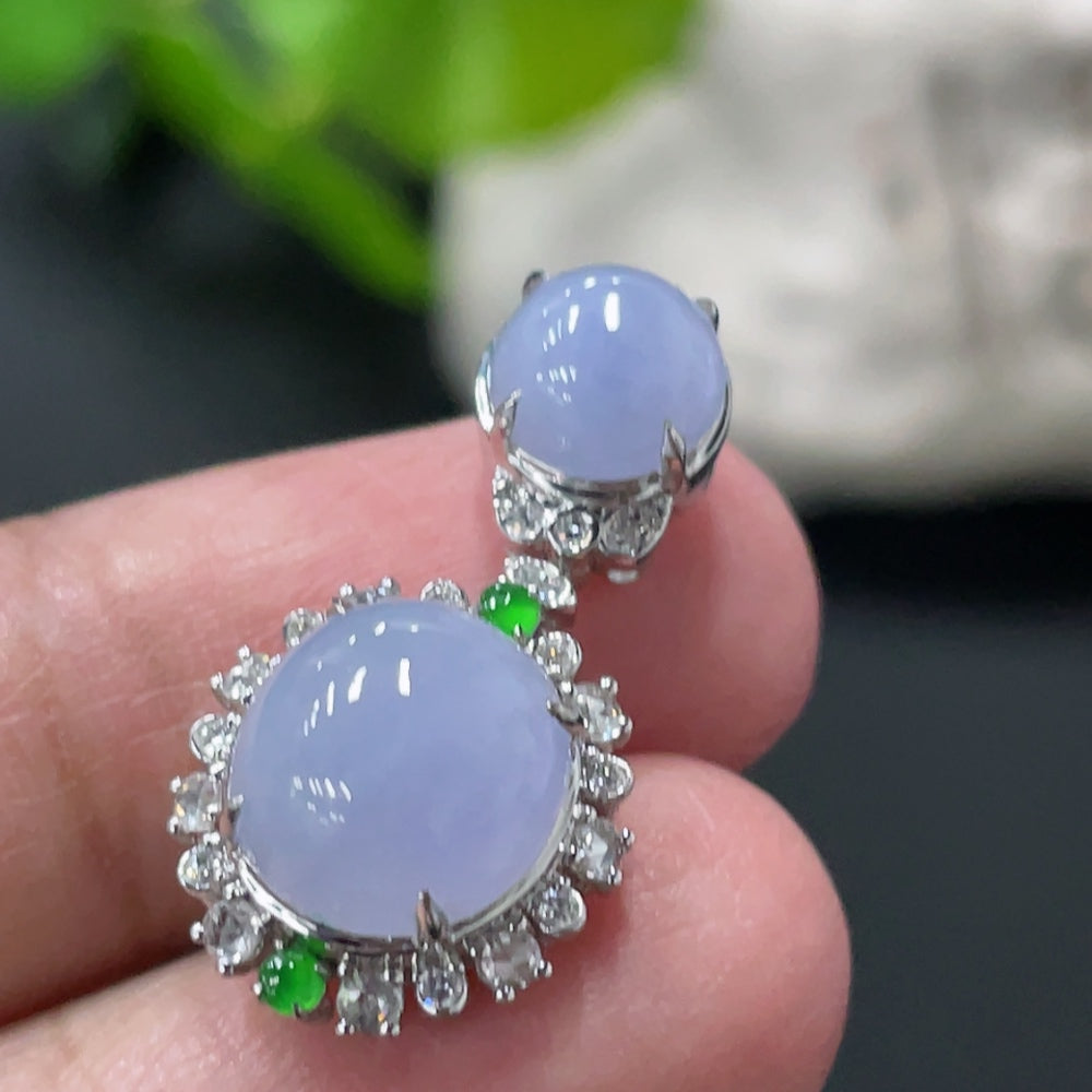 Jadeite Cabochon Pendant with 18K Gold and Diamond Accents, Total Weight Approx. 3.47g