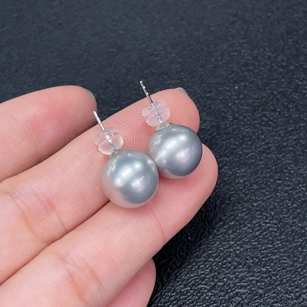 Seawater Pearl Earrings 18K Gold Color Origin Undetermined Size About 11.2mm