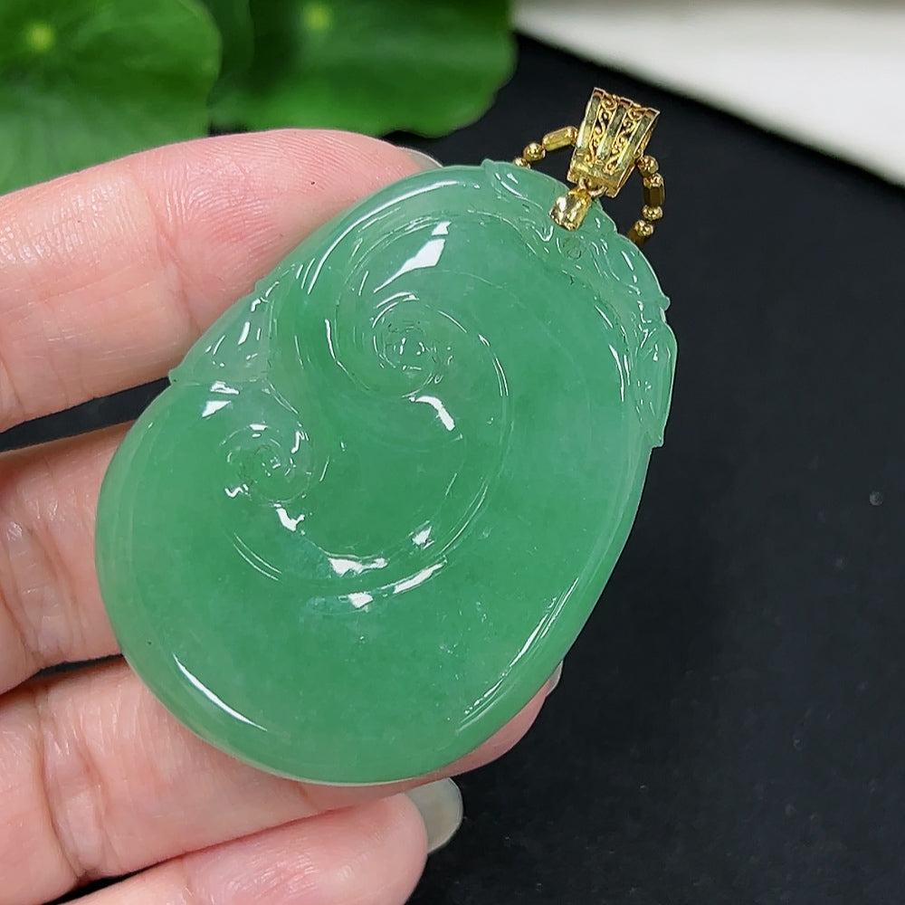 Jadeite Ruyi Pendant with 18K Gold, Non-Gold Chain, Total Weight Approx. 19.3g (Excluding Chain)