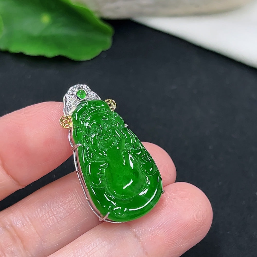 Jadeite K gold-embedded Maitreya pendant with a total product weight of approximately 4 grams (set with diamonds)