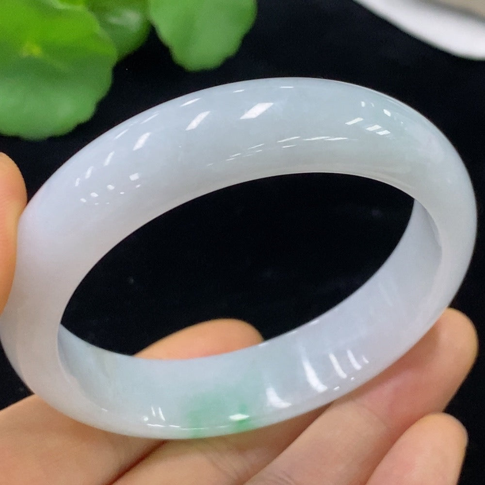 HUILIU HQ jadeite round bracelet with size 56, approximately 55g, featuring smooth, polished jade stones on a comfortable elastic band.