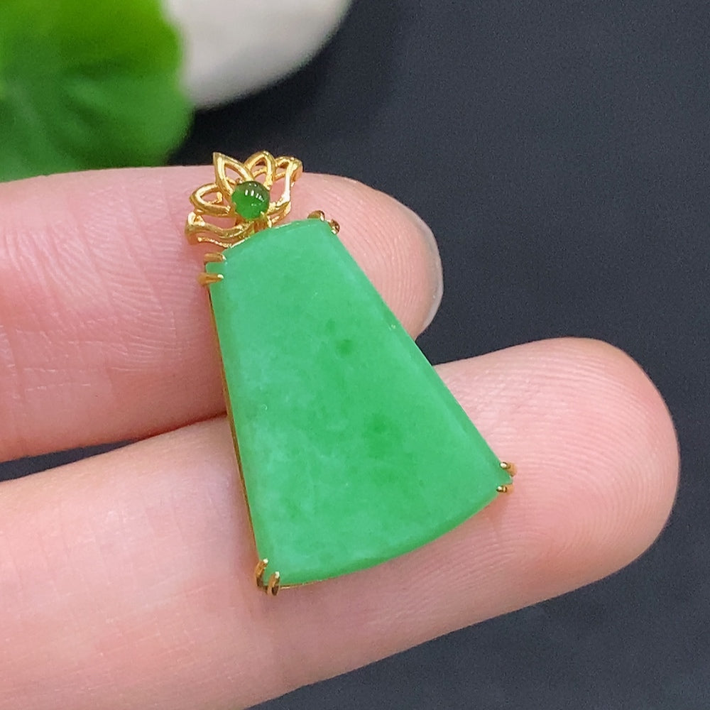 Jadeite Plain Pendant Necklace with 18K Gold, Total Weight Approx. 1.8g