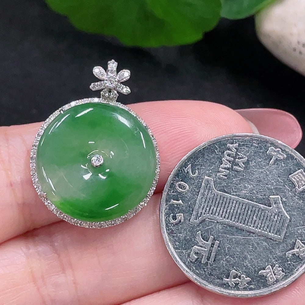 Jadeite Inlaid Pendant 18K Gold Total Weight Approx. 3.7g (with Diamond Accents)