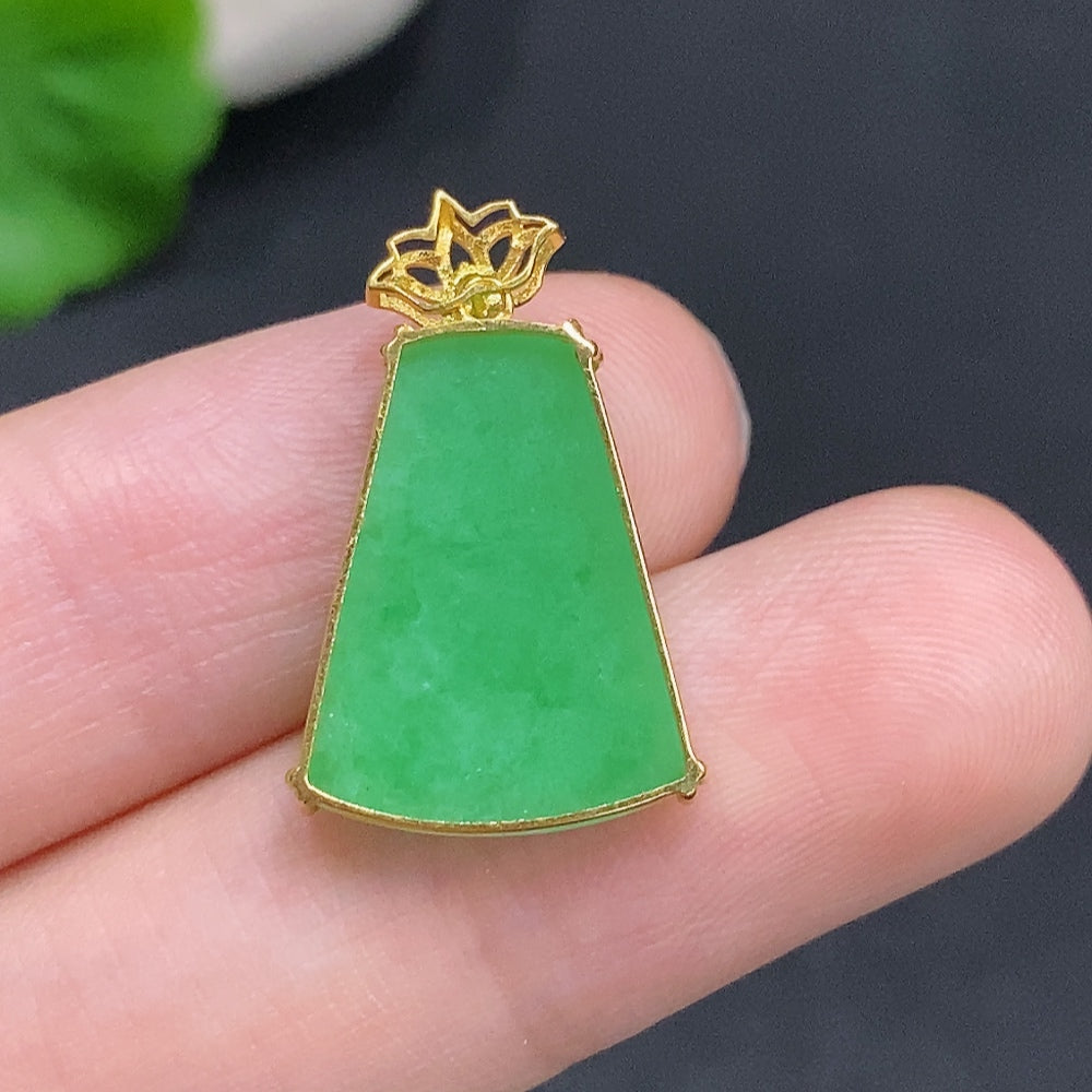 Jadeite Plain Pendant Necklace with 18K Gold, Total Weight Approx. 1.8g