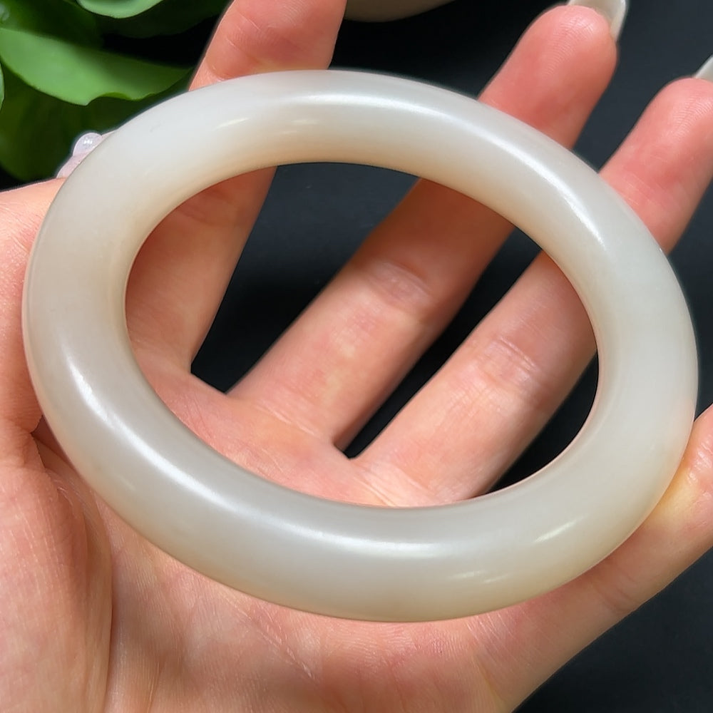 Hetian Jade Round Bangle