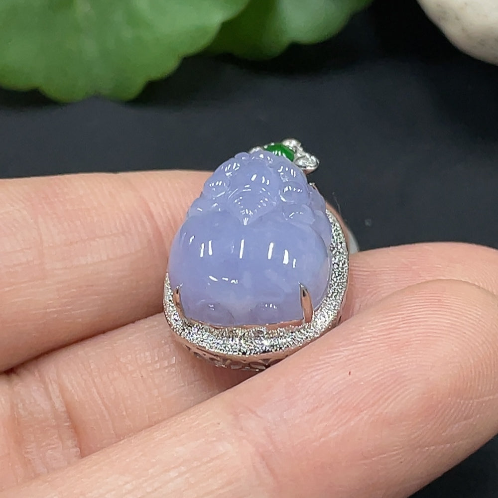 Jadeite Pixiu Pendant with 18K Gold Inlay, Total Weight Approx. 4.75g