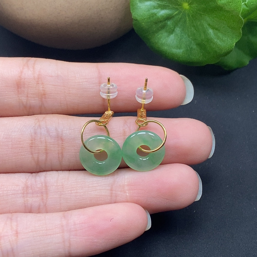 Jadeite inlaid earrings with peace knot design in 18k gold, featuring intricate craftsmanship and a total weight of 2.57g.