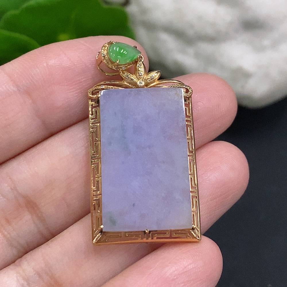 Jadeite plain pendant necklace with diamond accents in 18K gold, weighing approximately 3.5g, by HUILIU HQ.
