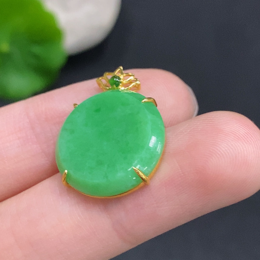 Jadeite Plain Pendant Pendant with 18K Gold Setting Total Weight Approx. 2.4g