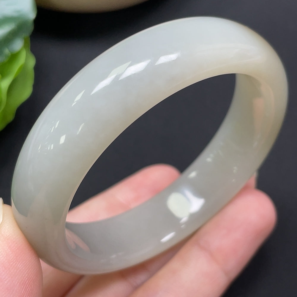 Hetian Jade round bangle bracelet in size 54 with 54.46g weight, crafted by HKHQ, showcasing smooth, polished jade surface.