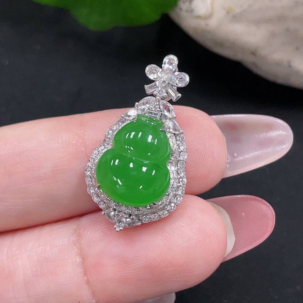Jadeite gourd pendant inlaid with round diamonds, 18k gold setting, from HUILIU HQ, showcasing intricate craftsmanship and elegant design.