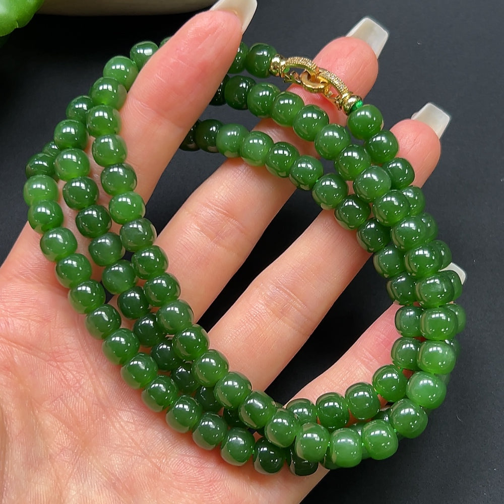 HKHQ Hetian Jade Bead Necklace with 7.2mm non-gold beads, showcasing smooth, polished jade strands.