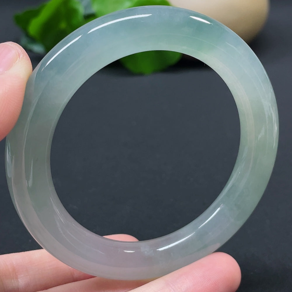 Jadeite Round Bangle