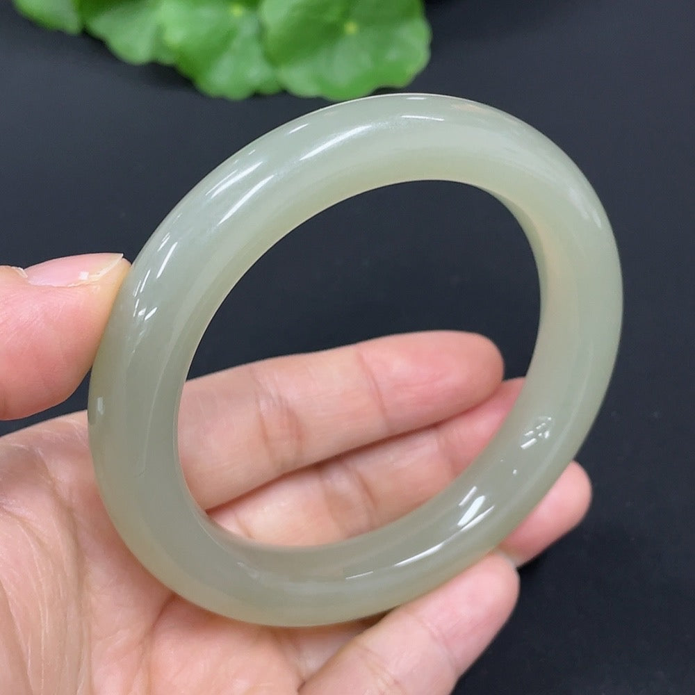 Hetian Jade Round Bracelet Size 56.3 Total Weight Approx.57g
