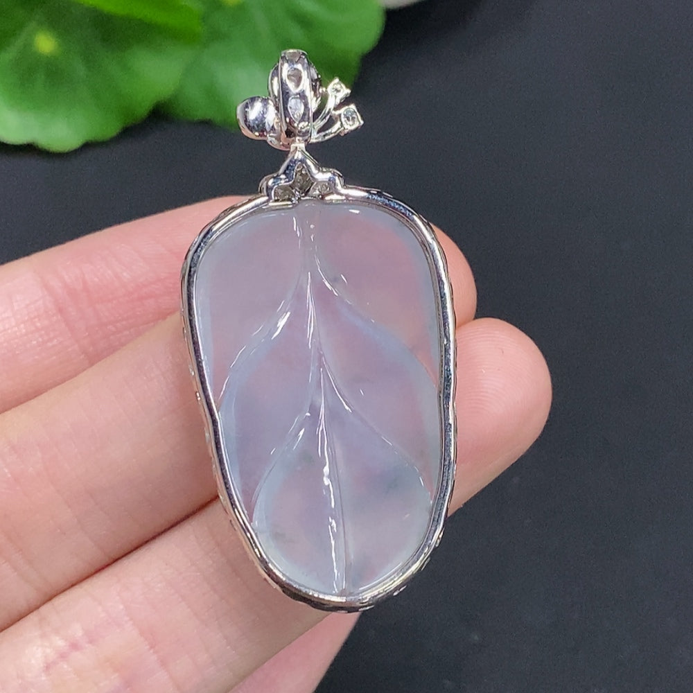 Huiliu jadeite leaf inlay pendant with diamonds, crafted from green jade, featuring intricate leaf design and sparkling diamond accents.