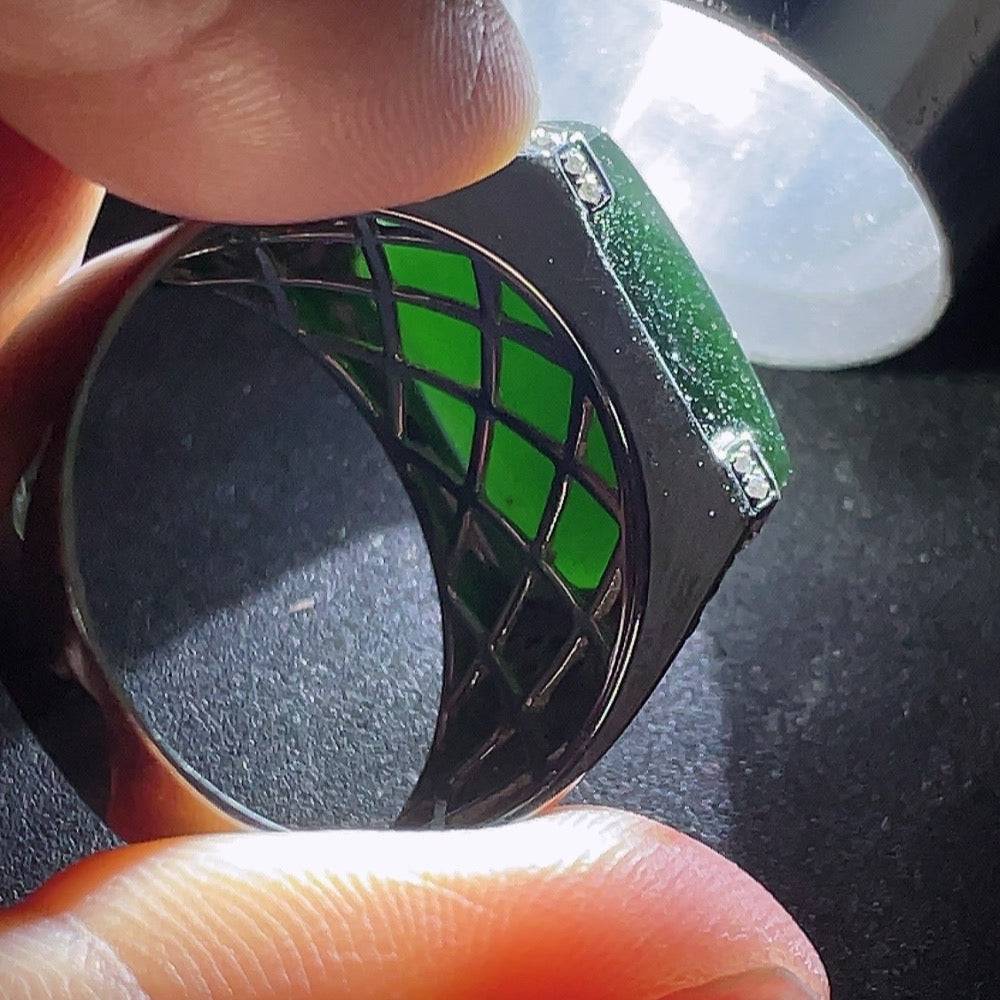 HUILIU HQ jadeite ring with diamond accents, featuring a polished jade gemstone and elegant design, certified by Huiliu.