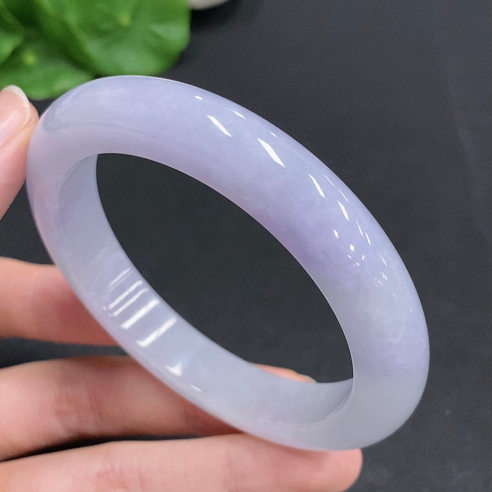 Jadeite round bracelet by HUILIU HQ featuring smooth, polished jade beads, weight approx. 61.5g and size 58.