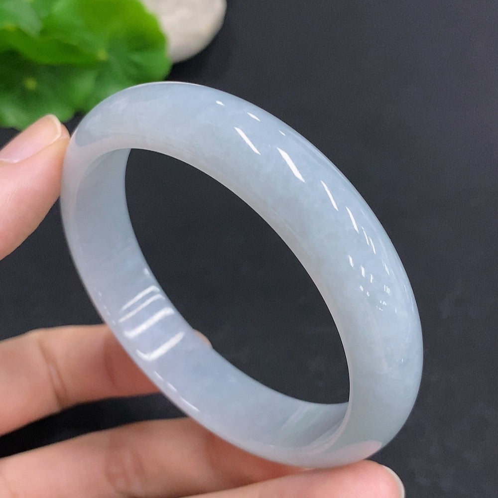 Jadeite Regular Bangle Total Weight Approx. 51.3g, Inner Diameter 58