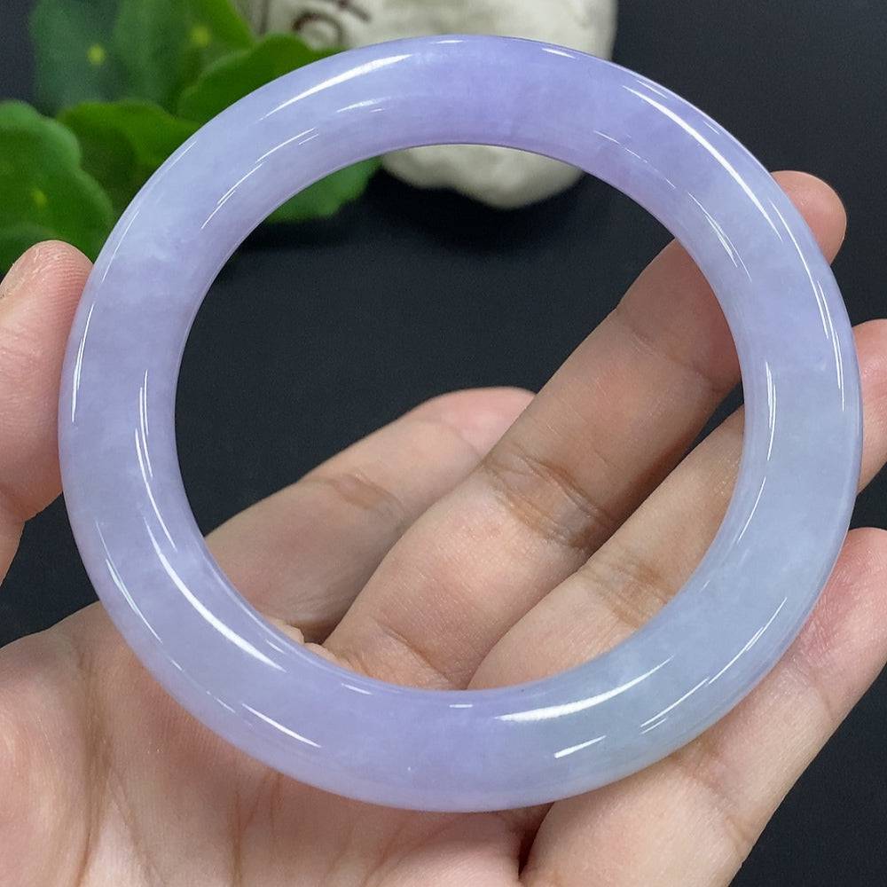HUILIU HQ jadeite round bangle, size 56.6, with a total weight of 66.9 grams, featuring smooth, polished jade surface.