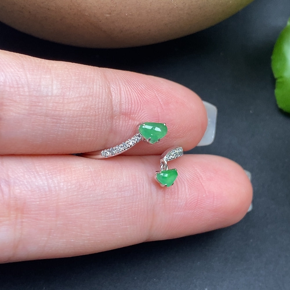Jadeite Inlaid Ring with Diamond Accents 18k