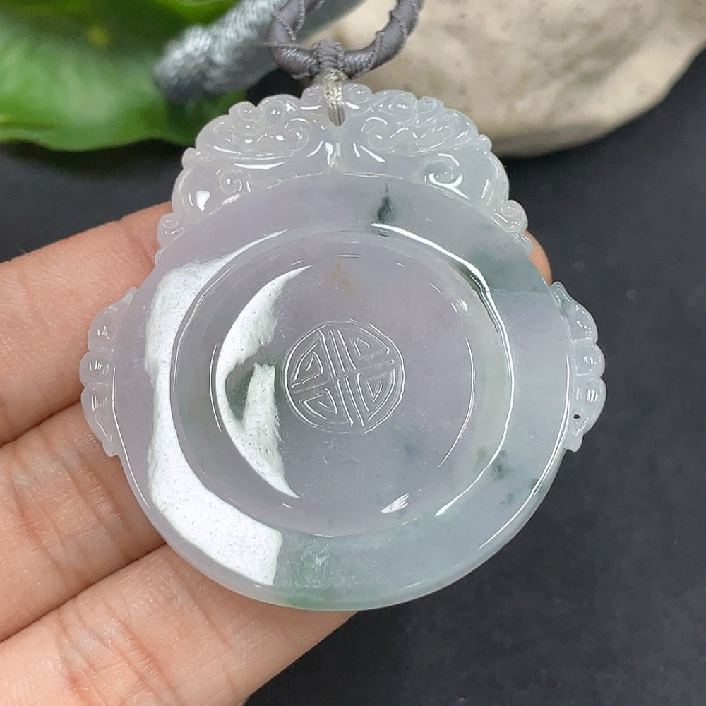 Antique-style JadeitePendant
