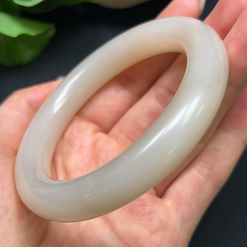 Hetian Jade Round Bangle