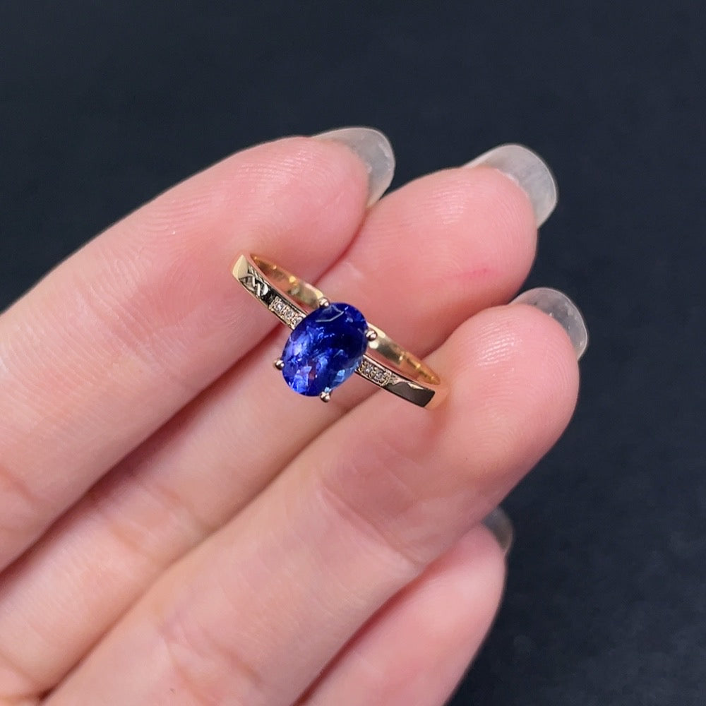 Tanzanite Inlaid Ring 18k Gold