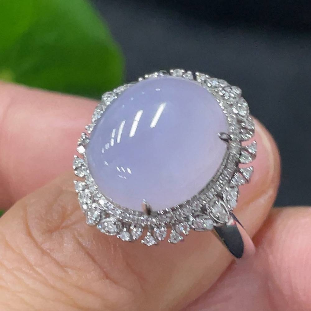 Jadeite gourd ring by HUILIU HQ with 18k gold inlay and diamond accents, size 13.5, weight 3.63g, detailed gemstone design