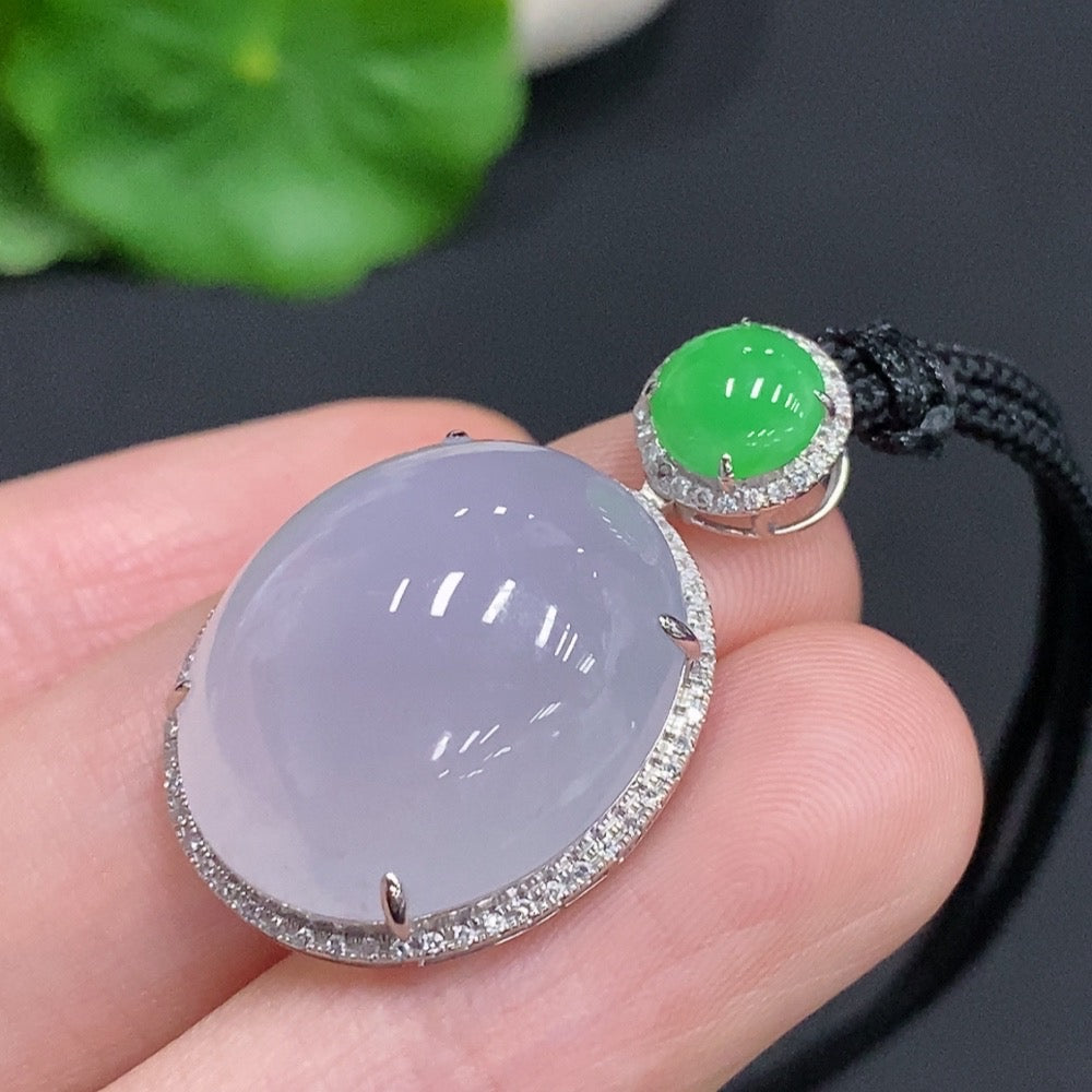 Jadeite Cabochon Pendant Set in 18k Gold, Total Weight Approx. 8.7g (Including Cord), Accented with Diamonds